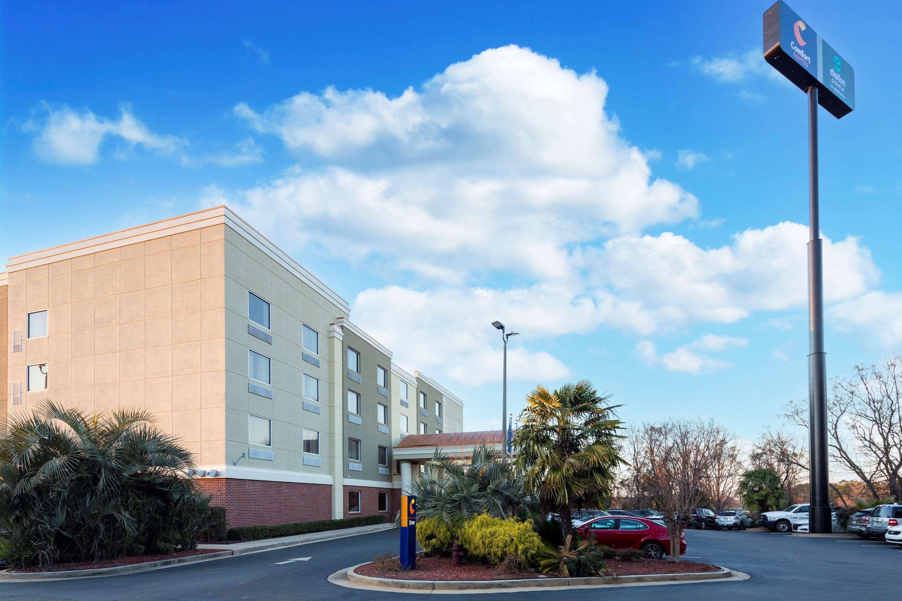 Comfort Suites Forsyth Near I-75 Exterior photo