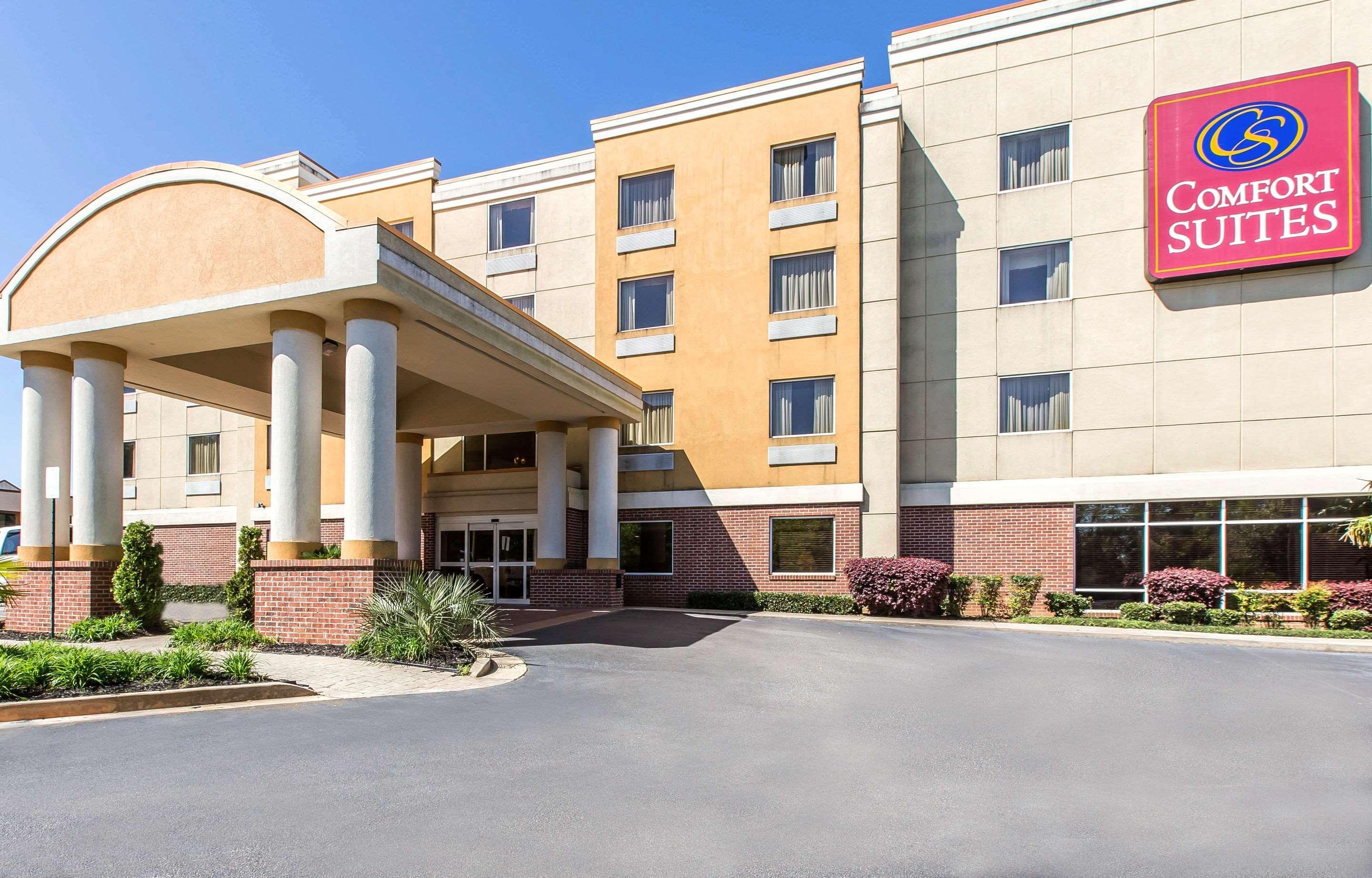 Comfort Suites Forsyth Near I-75 Exterior photo