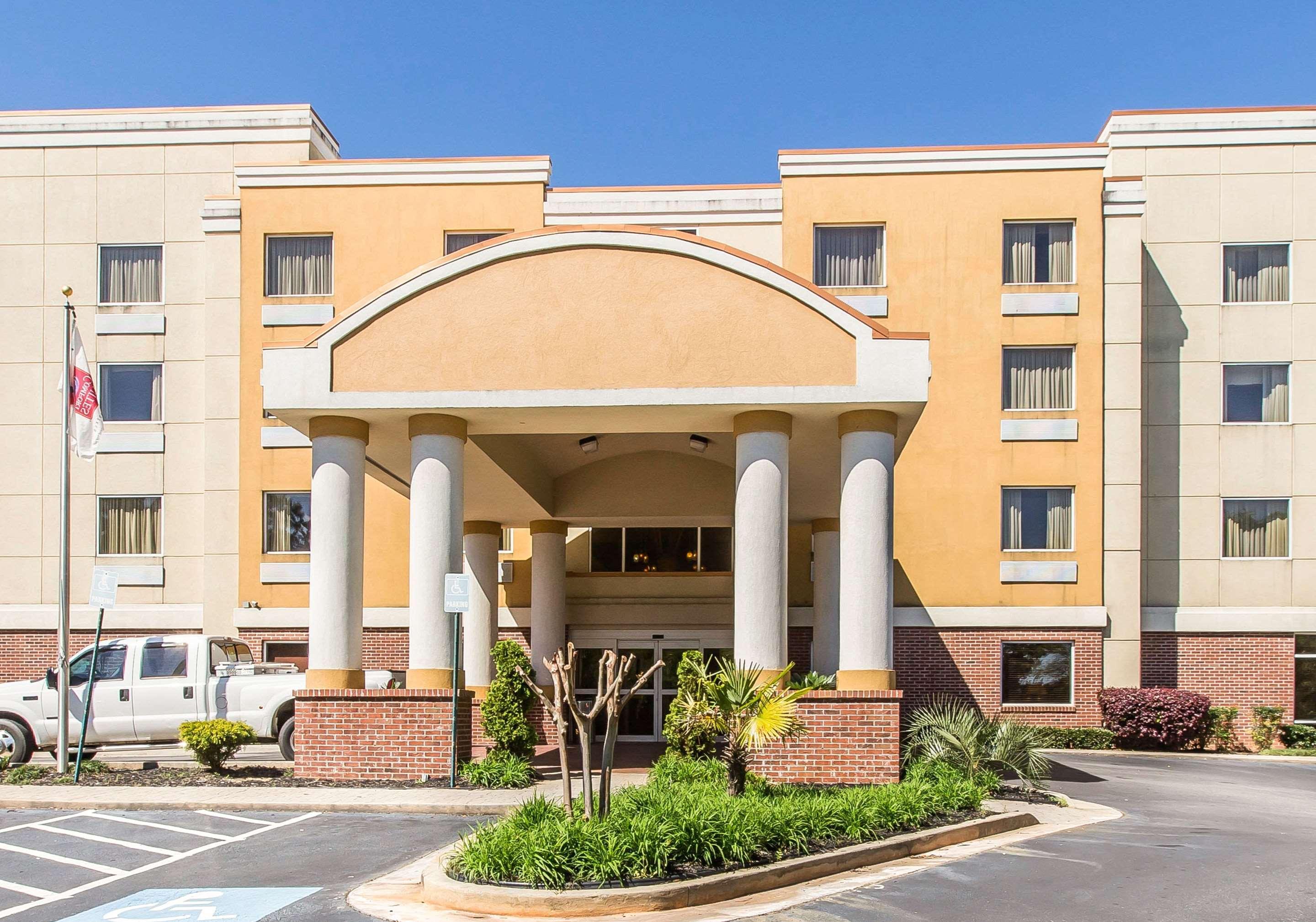 Comfort Suites Forsyth Near I-75 Exterior photo