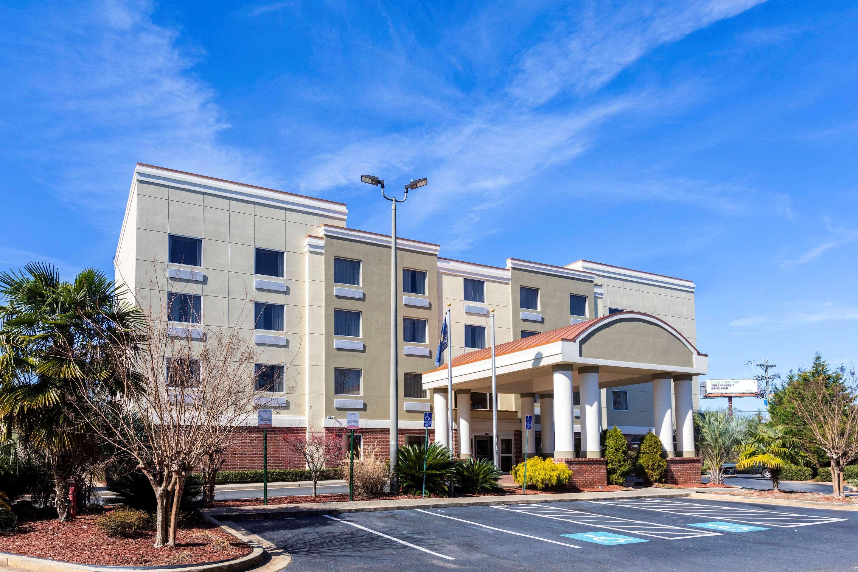 Comfort Suites Forsyth Near I-75 Exterior photo